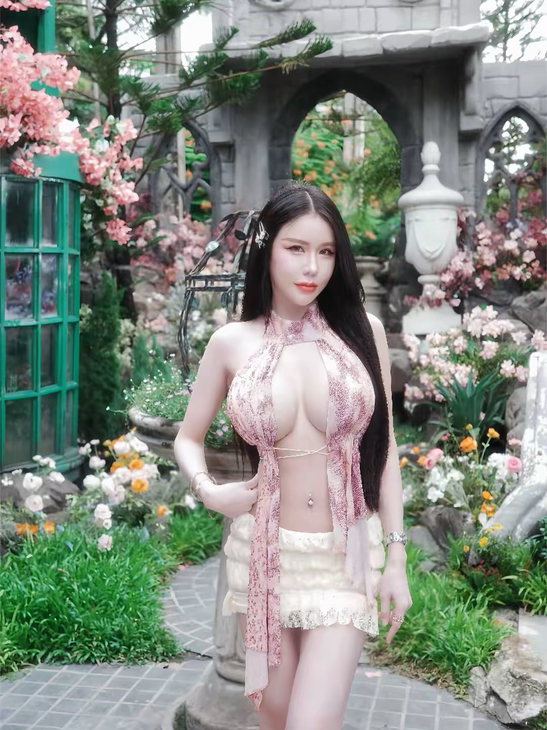 อามมี่ แม็กซิม นางแบบสาวมากเสน่ห์ เจ้าของผลงานโดดเด่นที่แฟนคลับติดตามอย่างต่อเนื่อง 5